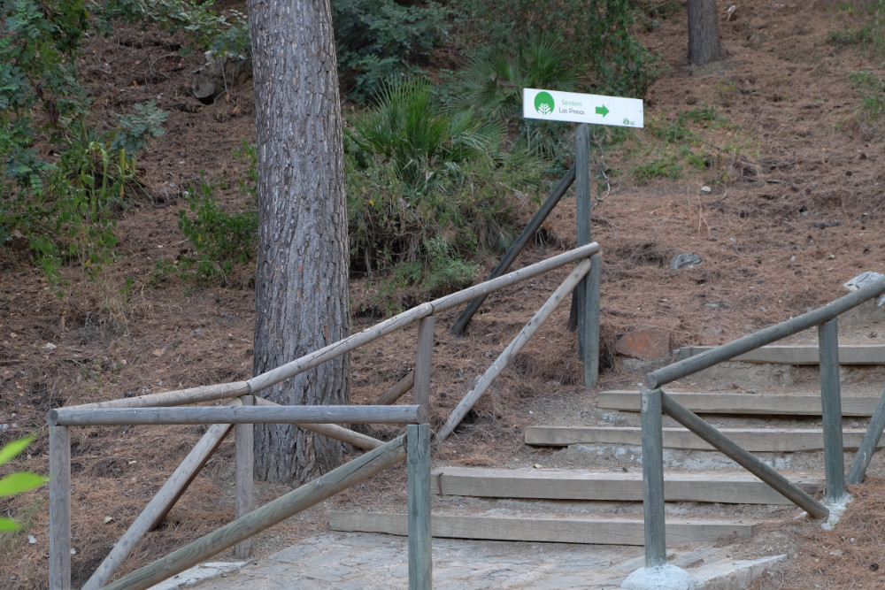 Fuengirola Las Presas Park joins with the Sendero Las Presas hiking path